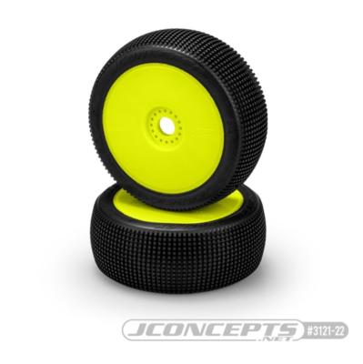 Pneus REFLEX gomme VERT (super soft) monté/collé sur jantes JAUNES J-CONCEPTS